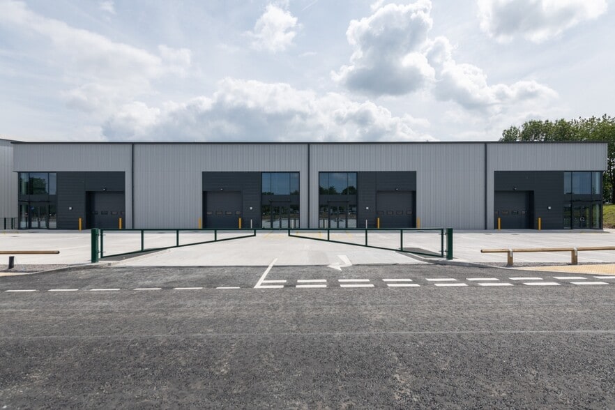 The Cross, Wirral for sale - Building Photo - Image 1 of 1