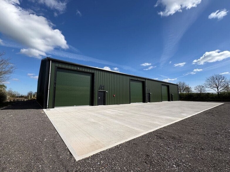 Godington, Bicester to rent - Building Photo - Image 1 of 6