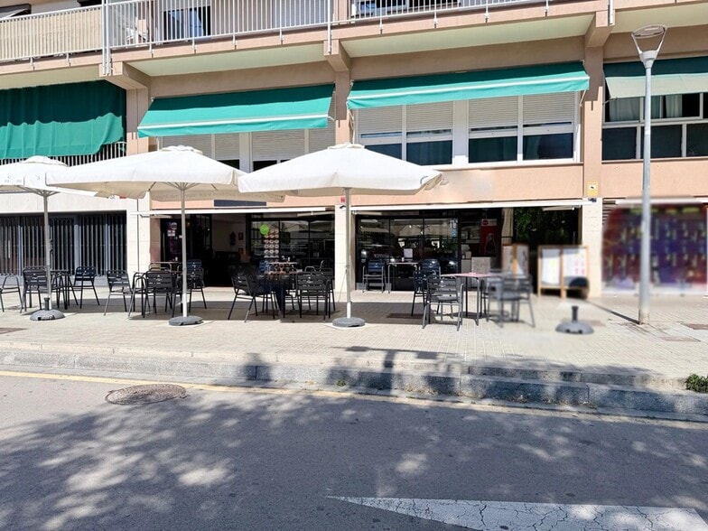 Retail in L'Hospitalet de Llobregat, Barcelona to rent - Interior Photo - Image 1 of 4