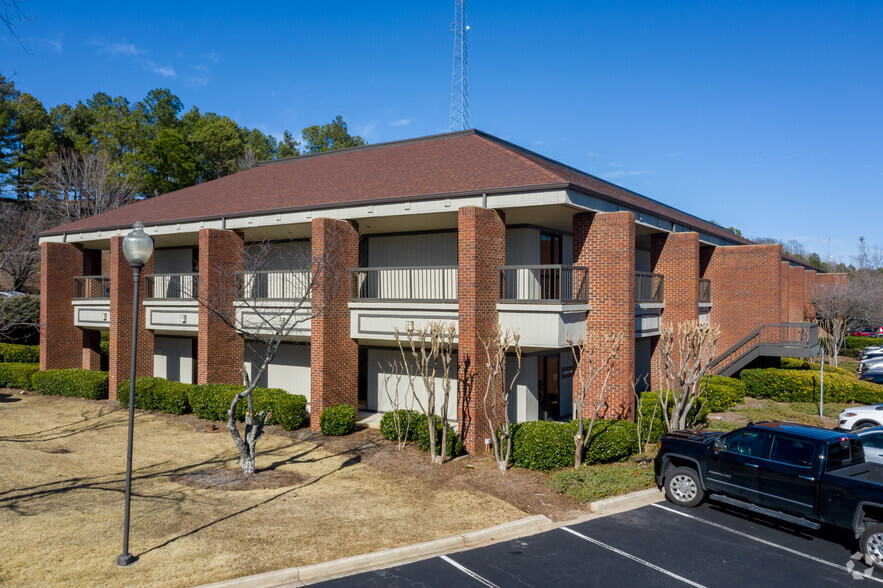 529 Beacon Pky W, Birmingham, AL for rent - Building Photo - Image 1 of 14