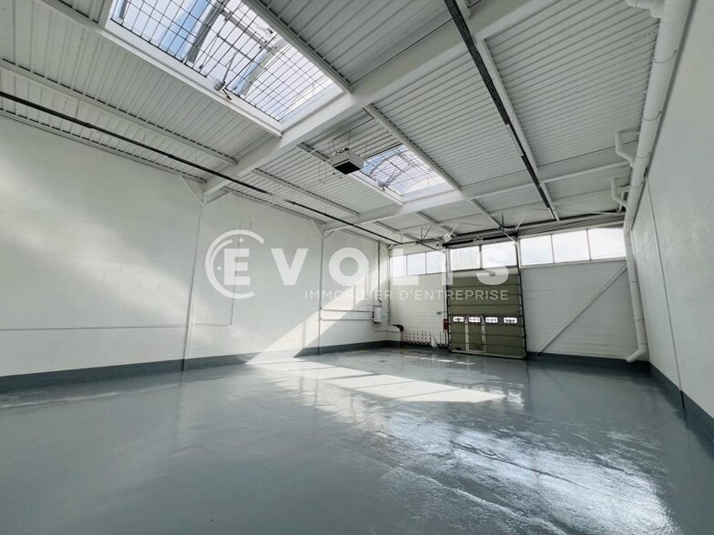 Office in Bonneuil-sur-Marne to rent - Building Photo - Image 2 of 14