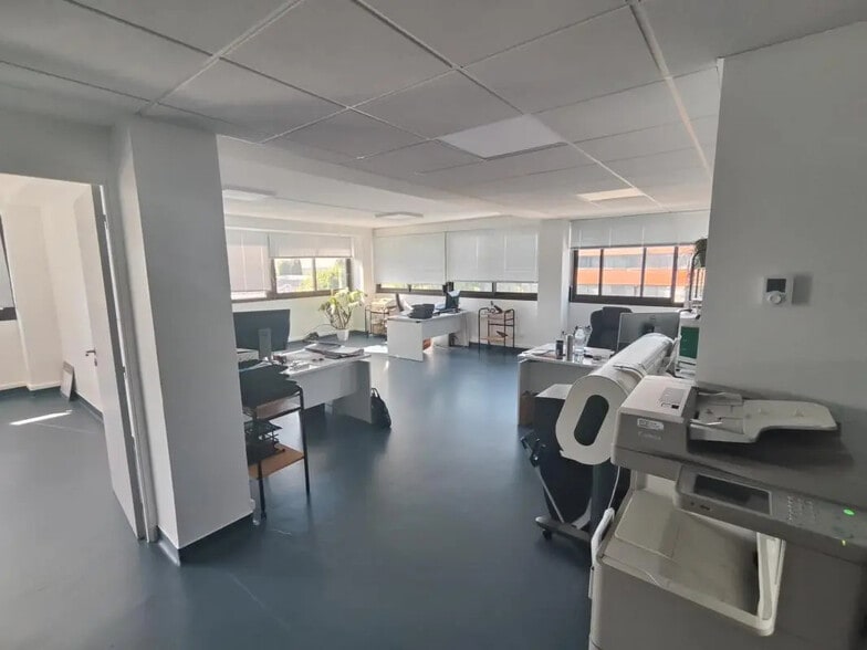 3 Allée Des Garays, Palaiseau to rent - Interior Photo - Image 3 of 9