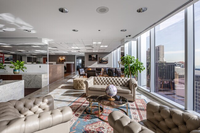 More details for 155 N Wacker Dr, Chicago, IL - Co-working to Rent