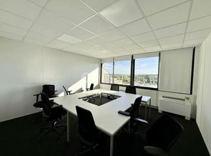 1 Avenue Du Fief, Saint-Ouen-l'Aumône to rent Interior Photo- Image 2 of 5