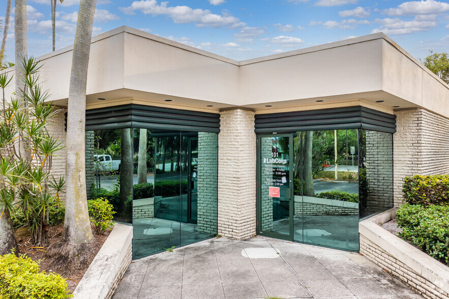 7061 Cypress Rd, Plantation, FL for rent - Building Photo - Image 2 of 16