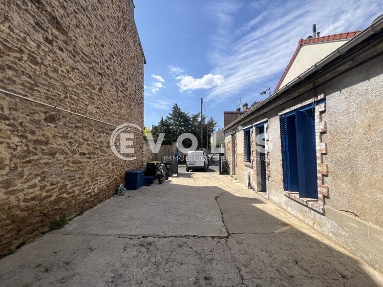 Light Industrial in Champigny-sur-Marne to rent - Building Photo - Image 3 of 17