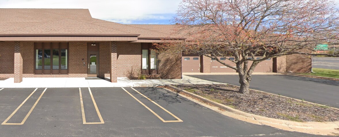 600 S Nicolet Rd, Appleton, WI to rent Building Photo- Image 1 of 6