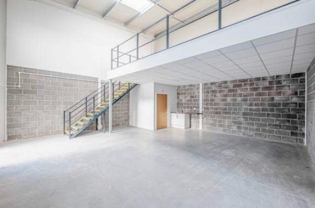 198-202 Broomhill Rd, Bristol to rent - Building Photo - Image 3 of 25