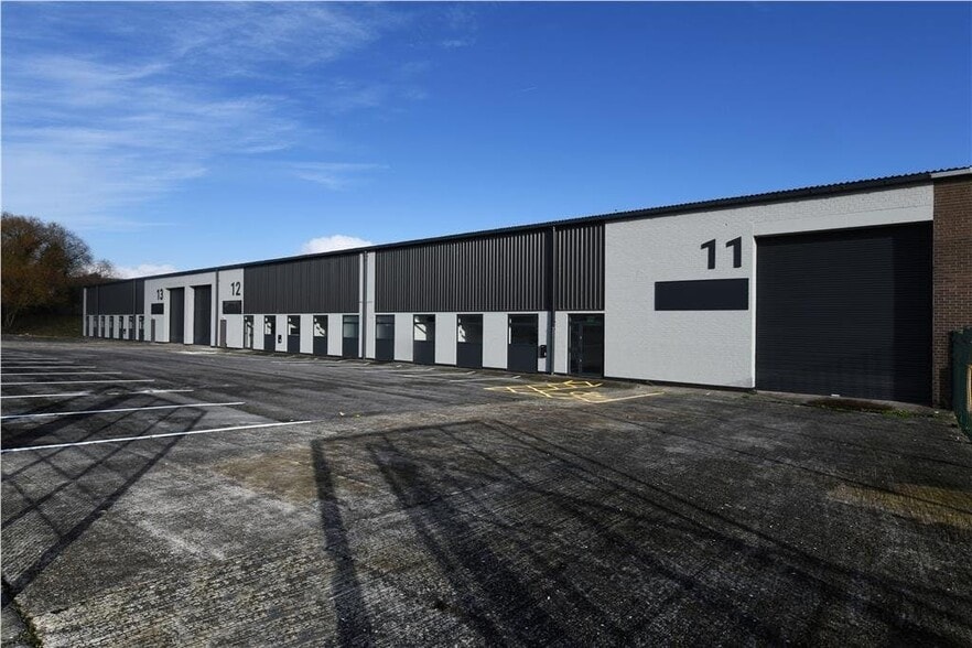 Wareing Rd, Liverpool to rent - Building Photo - Image 1 of 6