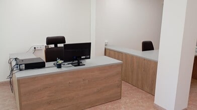 Retail in Amposta, Tarragona to rent Interior Photo- Image 2 of 6