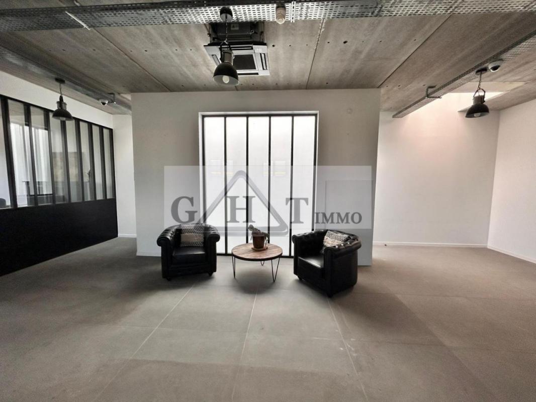 Industrial in Marcoussis to rent Interior Photo- Image 1 of 2