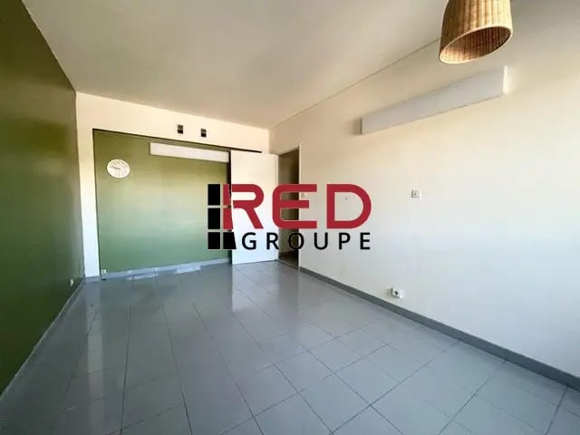 175 Boulevard Ferdinand De Lesseps, Aix-en-Provence to rent - Building Photo - Image 2 of 4