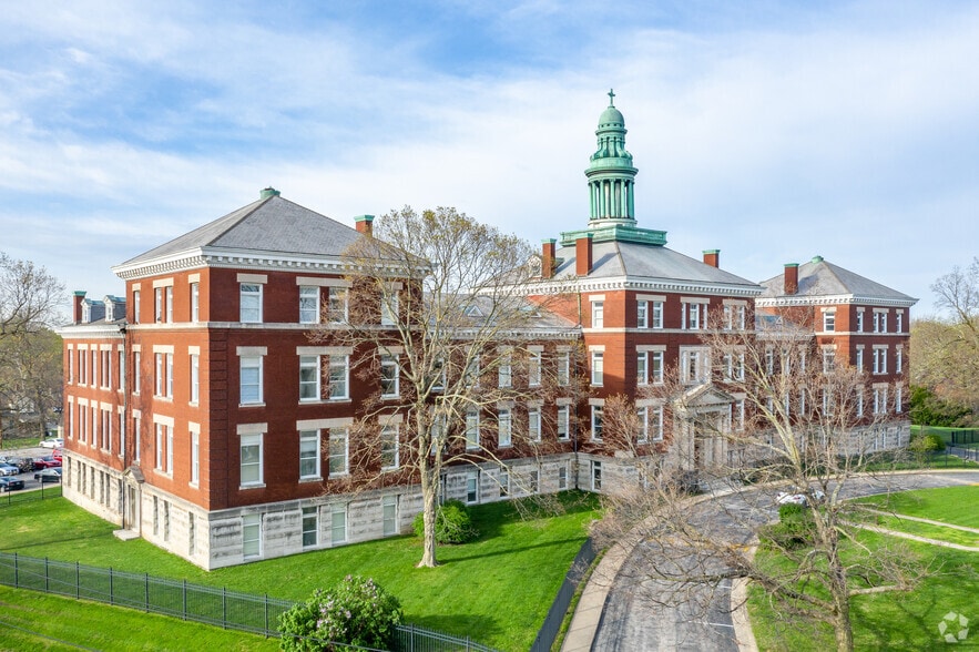 1111 W 39th St, Kansas City, MO to rent - Building Photo - Image 2 of 11