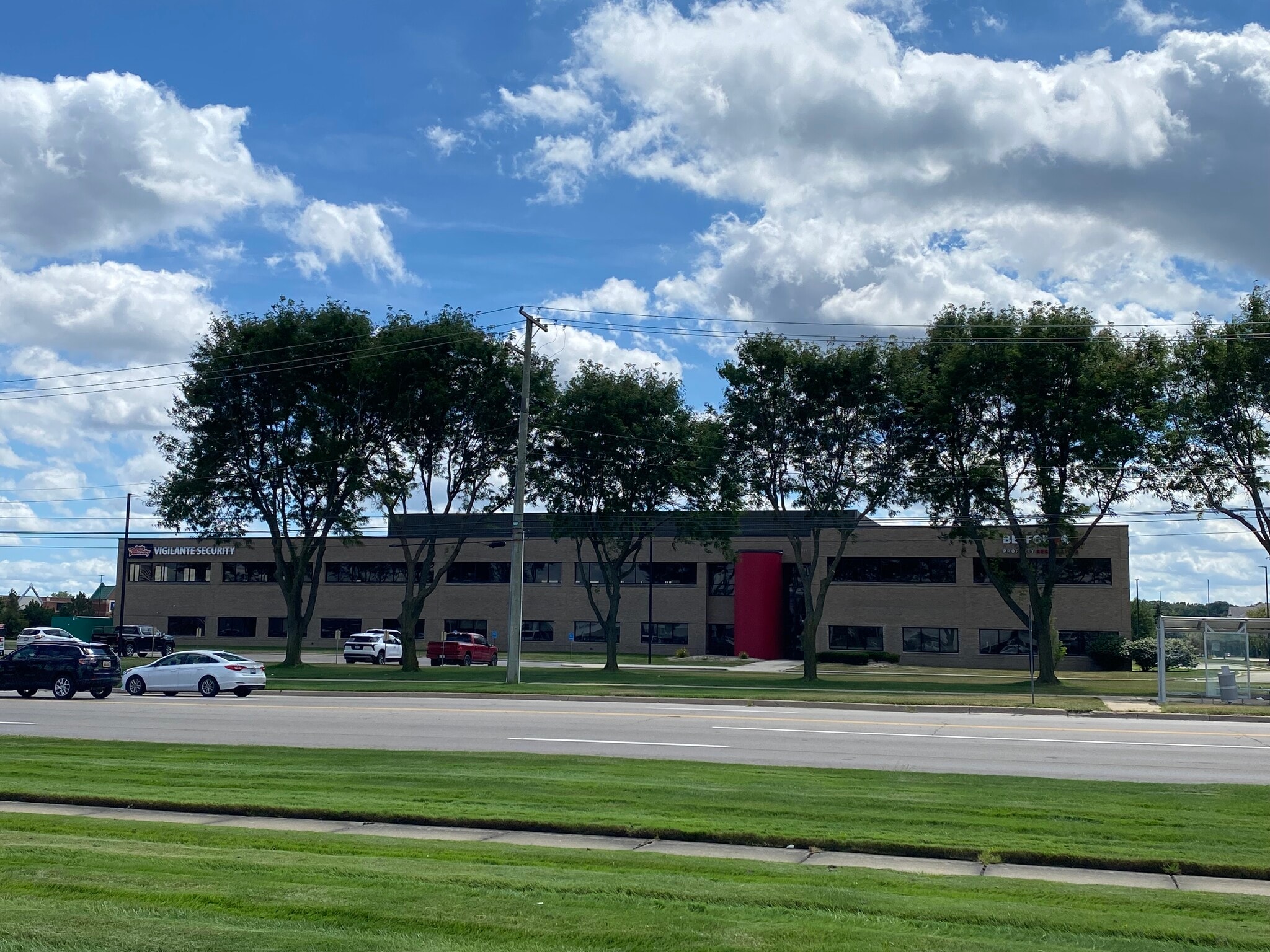 1849 W Maple Rd, Troy, MI to rent Building Photo- Image 1 of 12