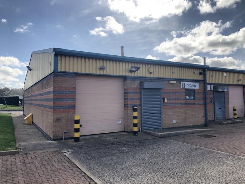 Govan Rd, Stoke On Trent to rent - Building Photo - Image 1 of 3