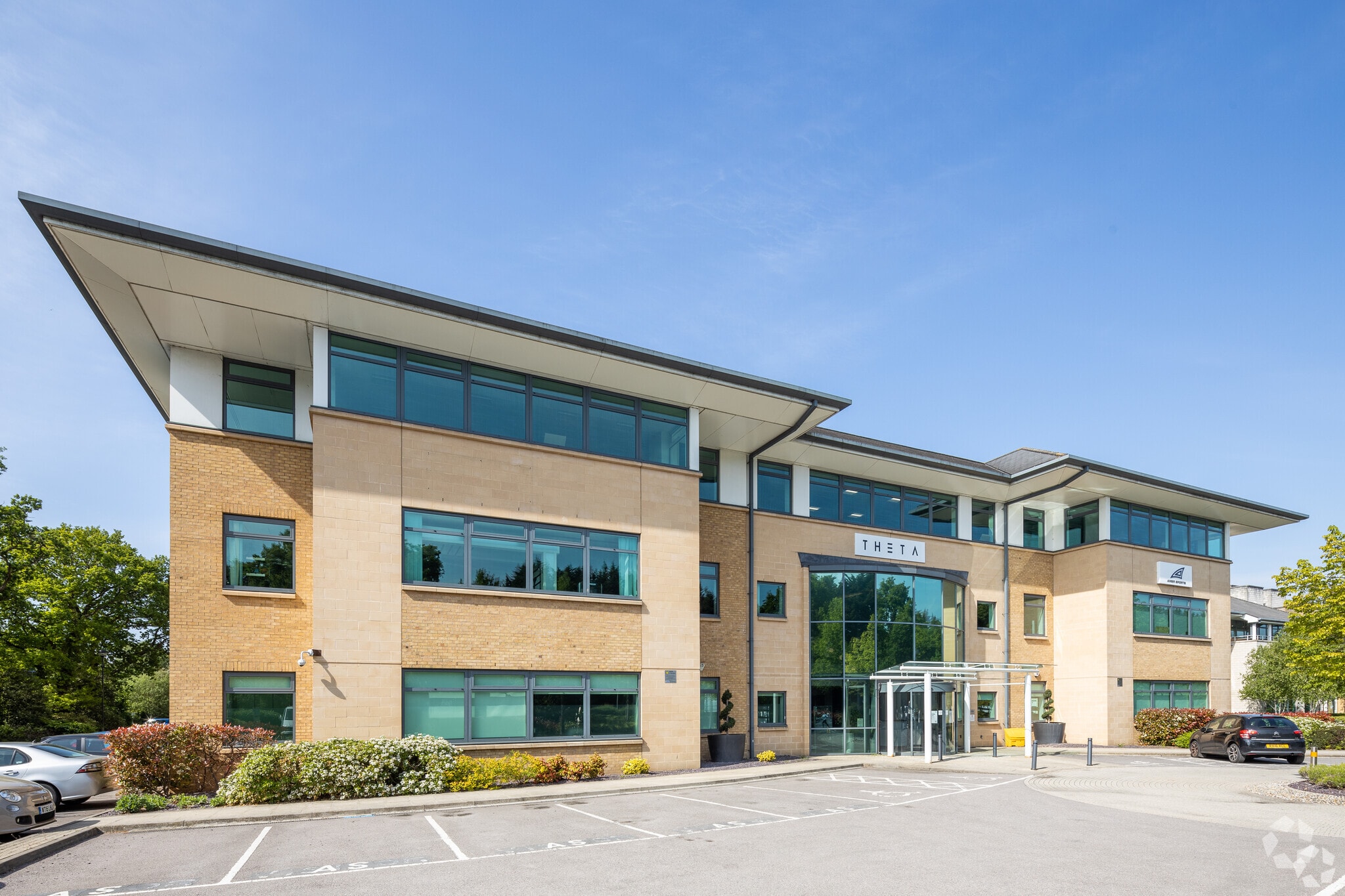 Lyon Way, Frimley to rent Building Photo- Image 1 of 10