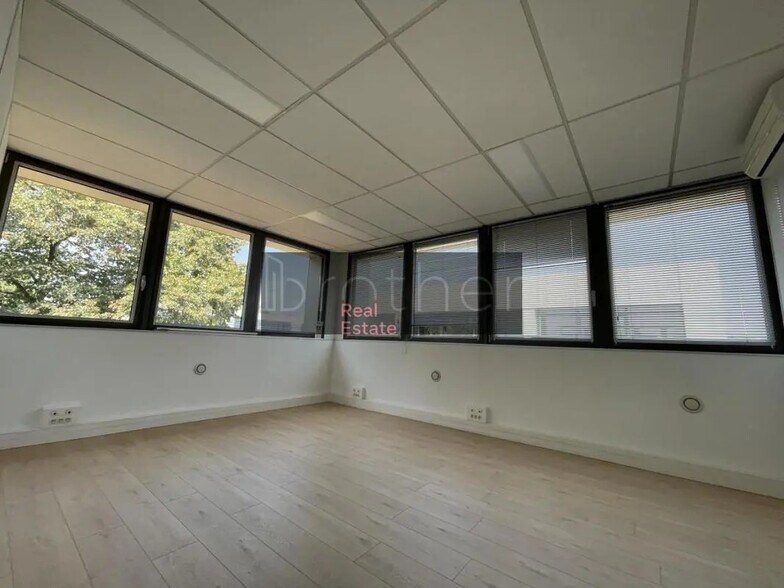 Office in Bordeaux to rent - Interior Photo - Image 3 of 5