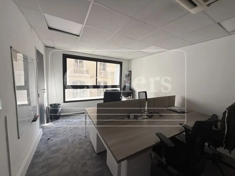 Office in Marseille to rent Interior Photo- Image 1 of 2