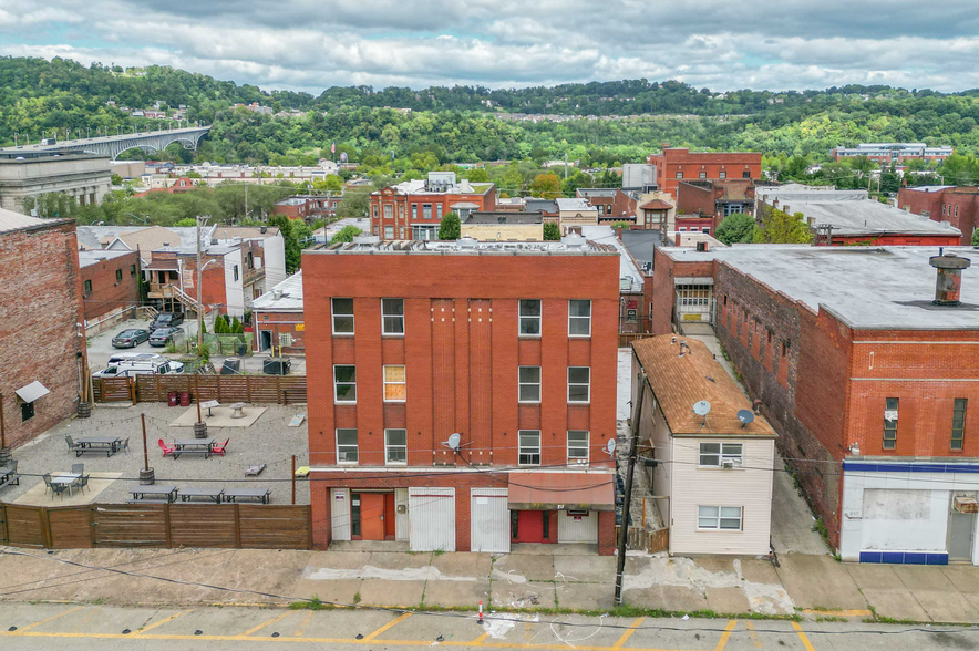 57 UNIT PITTSBURGH MULTIFAMILY PORTFOLIO portfolio of 3 properties for sale on LoopNet.co.uk - Building Photo - Image 3 of 3