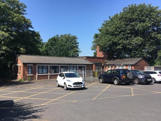 Yewlands Dr, Leyland for sale - Primary Photo - Image 1 of 1