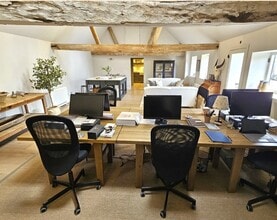 Redbournbury Ln, St Albans to rent Interior Photo- Image 1 of 7