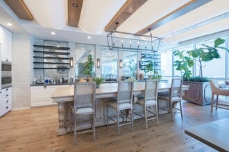 1041 N Formosa Ave, West Hollywood, CA to rent Interior Photo- Image 1 of 8