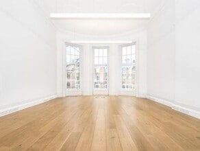 34-38 Hill Rise, Richmond to rent Interior Photo- Image 1 of 2