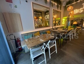 Retail in Barcelona, Barcelona to rent Interior Photo- Image 2 of 5