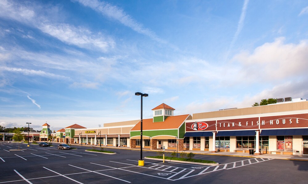 41034211 Mountain Rd, Pasadena 21122 Lakeshore Plaza