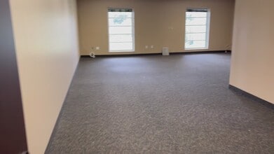 580 Decker Dr, Irving, TX to rent - Commercial Listing Video 