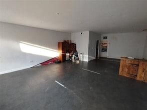 701 London Rd, Westcliff-On-Sea for sale Interior Photo- Image 2 of 6