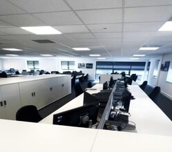 Bradford Rd, Cleckheaton to rent Interior Photo- Image 1 of 1