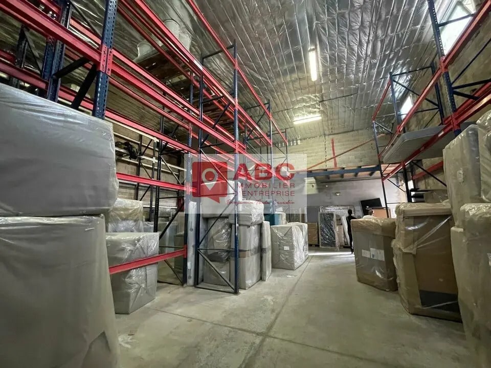 Vente Local d'activités 252 m² - Photo 1