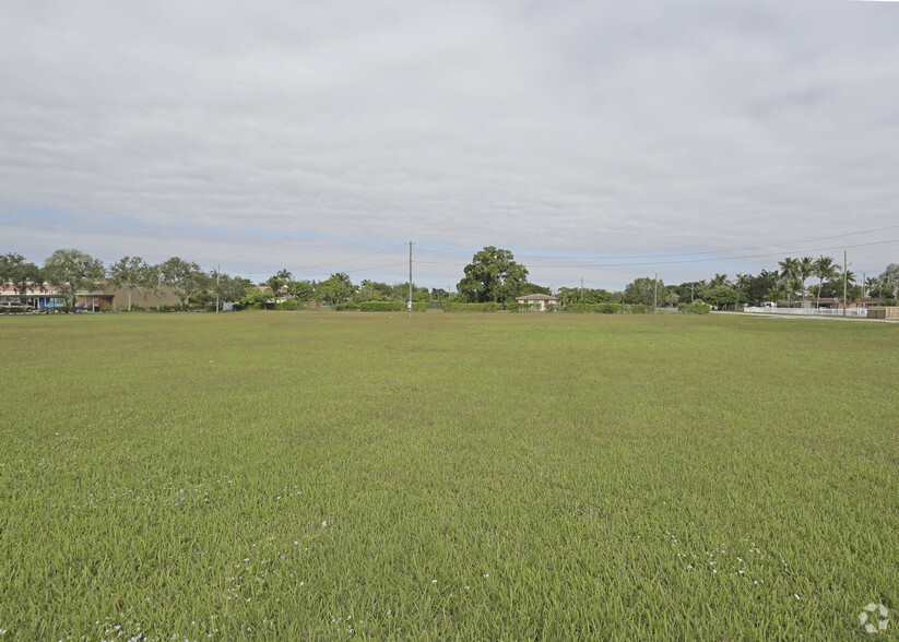 16501 SW 312 St, Homestead, FL for rent - Building Photo - Image 2 of 4