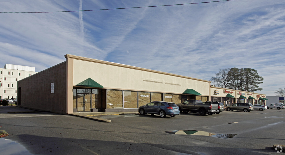 4716-4740 Virginia Beach Blvd, Virginia Beach, VA for rent - Building Photo - Image 1 of 6