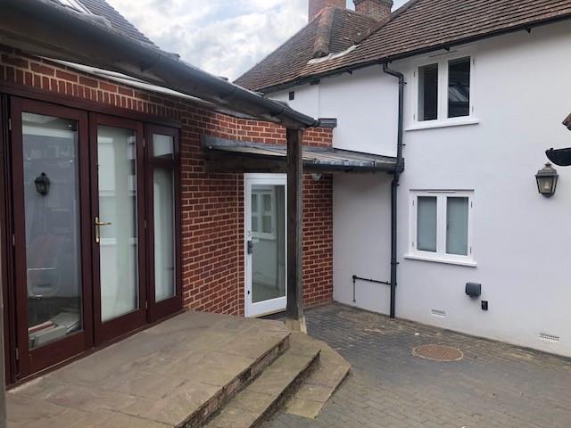 High St, Ripley to rent Building Photo- Image 1 of 6