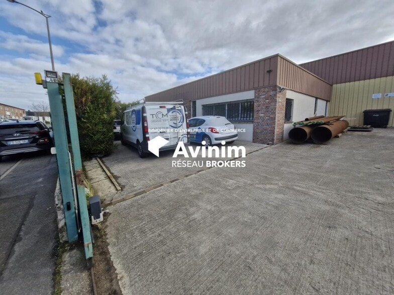 Industrial in Thorigny Sur Marne to rent - Building Photo - Image 2 of 9