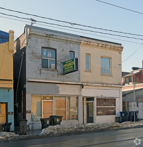 1291-1293 Gerrard St, Toronto, ON for rent - Primary Photo - Image 1 of 2