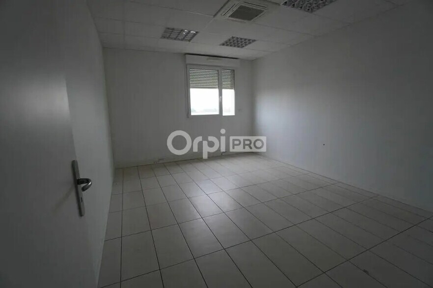 Office in Dijon to rent - Interior Photo - Image 3 of 7