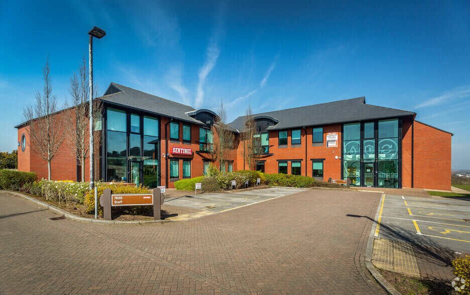 7650 Daresbury Park, Warrington for rent - Building Photo - Image 1 of 3