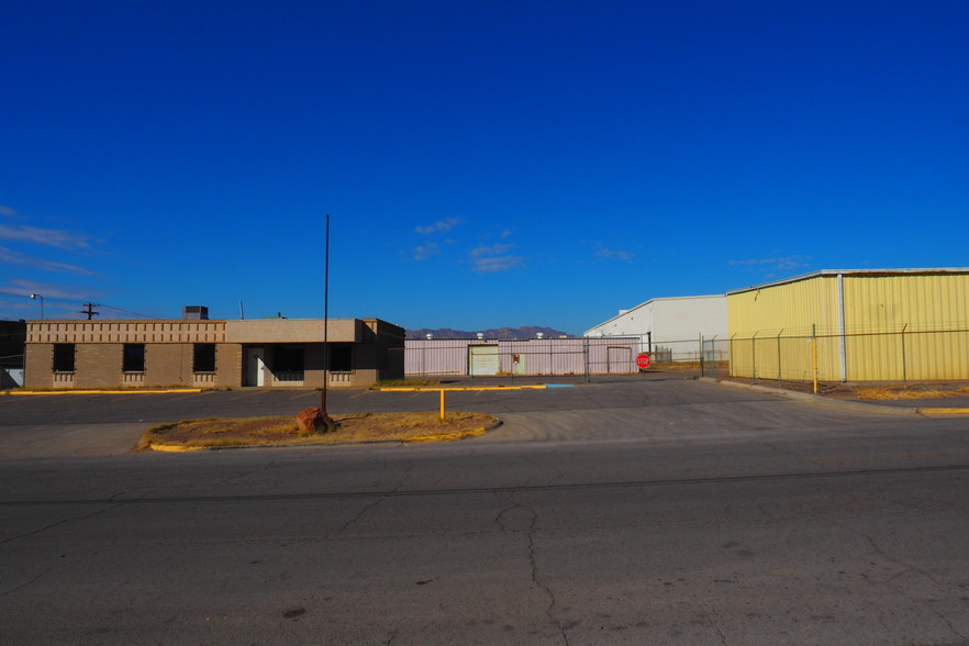 1001 Eastside Rd, El Paso, TX for sale - Building Photo - Image 1 of 1