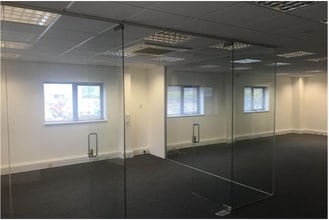 Segensworth Rd, Fareham to rent Building Photo- Image 1 of 5