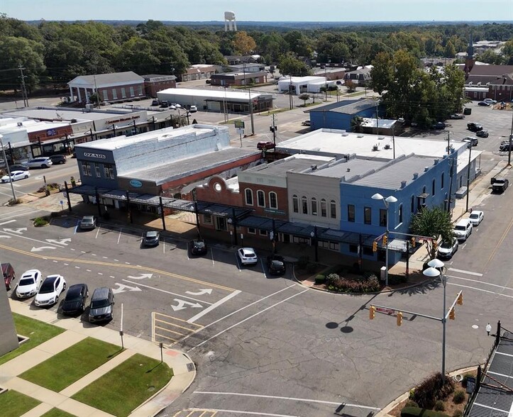 135 S Court Sq, Ozark, AL for sale - Primary Photo - Image 1 of 15