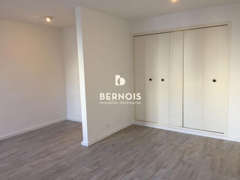 Office in Toulon to rent - Interior Photo - Image 3 of 6
