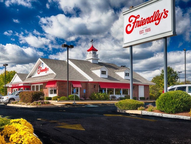 408 Queen St, Southington, CT for sale - Building Photo - Image 1 of 1