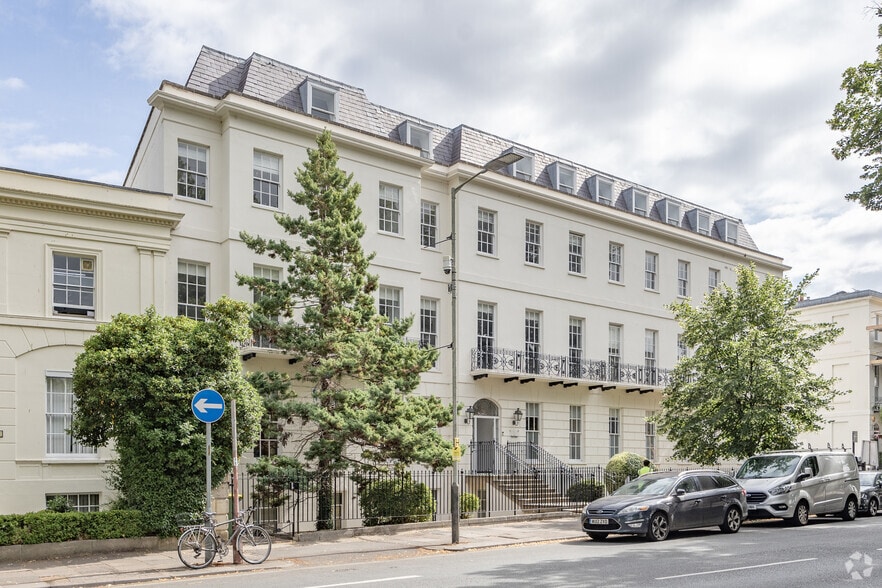 Wellington St, Cheltenham to rent - Building Photo - Image 2 of 4