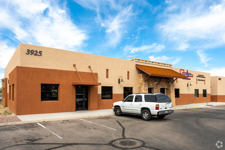 3925 E Fort Lowell Rd, Tucson, AZ for sale - Building Photo - Image 1 of 1