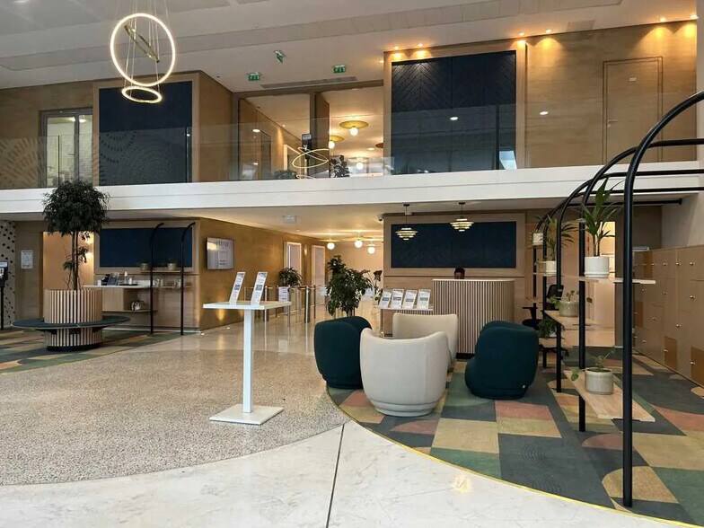 Office in Ivry-sur-Seine to rent - Building Photo - Image 3 of 10