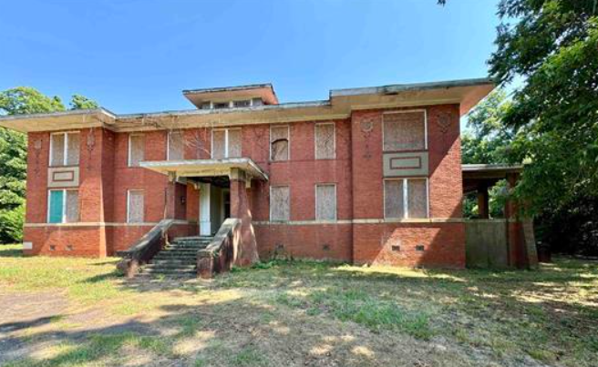 130 W Dodson St, Americus, GA for sale - Building Photo - Image 2 of 5