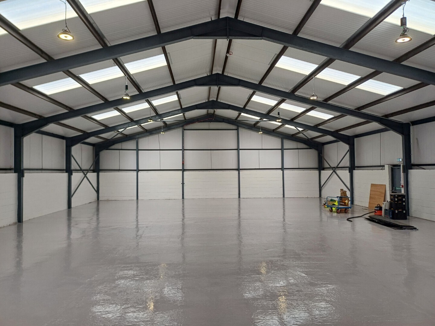 Bentley Mill Way, Walsall to rent Interior Photo- Image 1 of 2